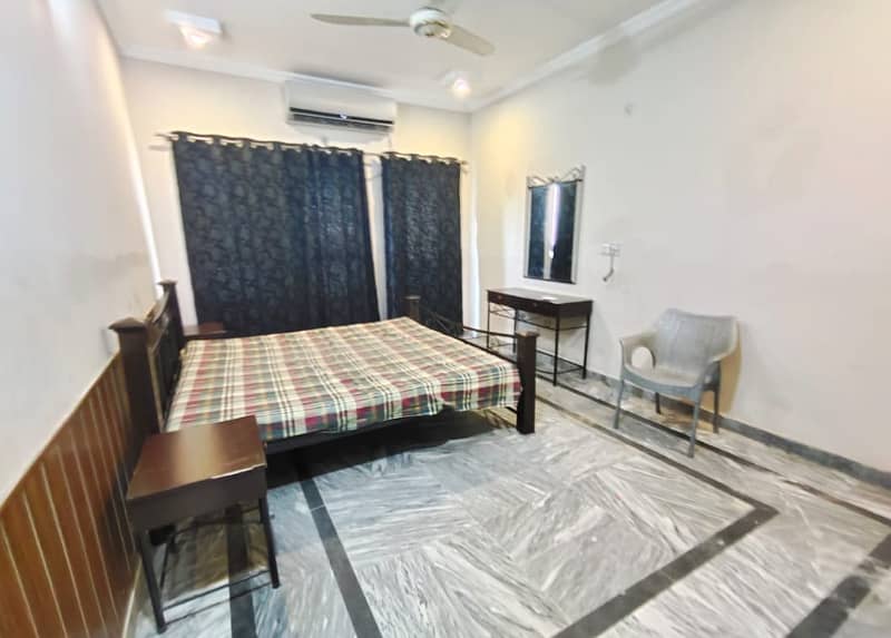 Furnished 1 Bedroom for rent in Johar town Near UCP University for Bachelor (Student + Job holder) 6