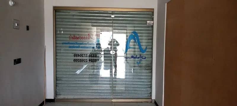 Shop front glass with door for sale 0