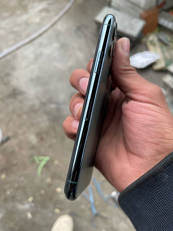 iphone 11 pro PTA approved 2