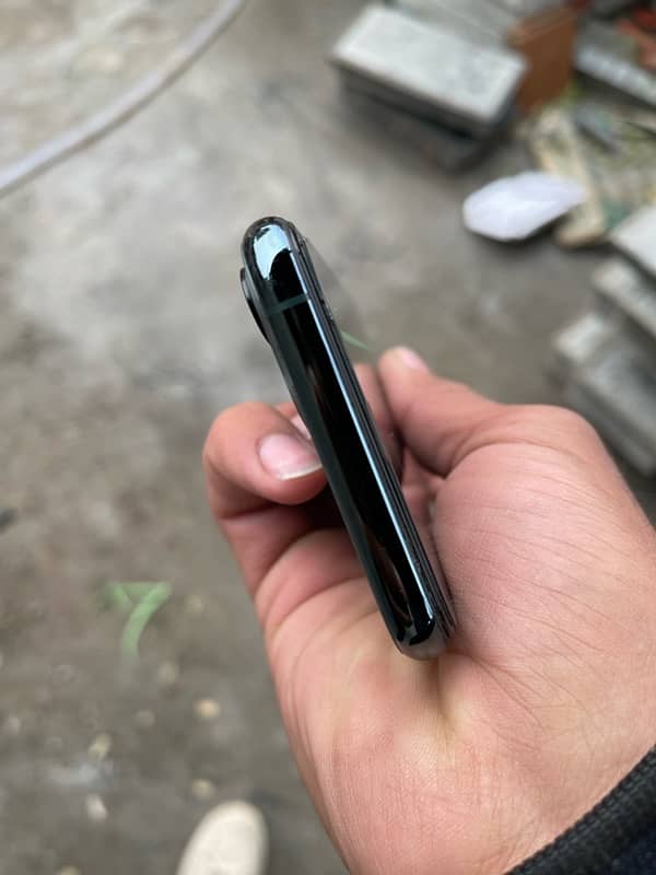 iphone 11 pro PTA approved 5