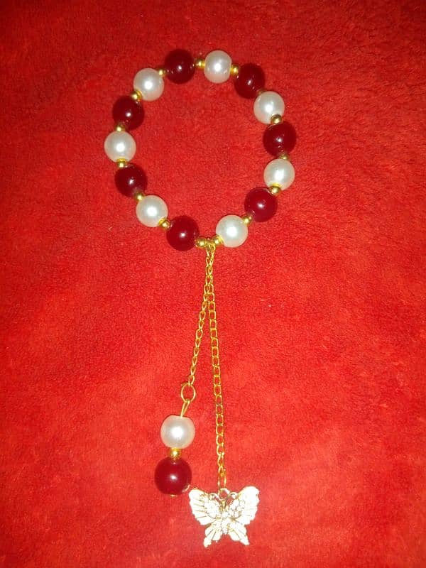 Pearls bracelet 0