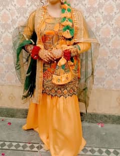 mehndi dress fix price 5000