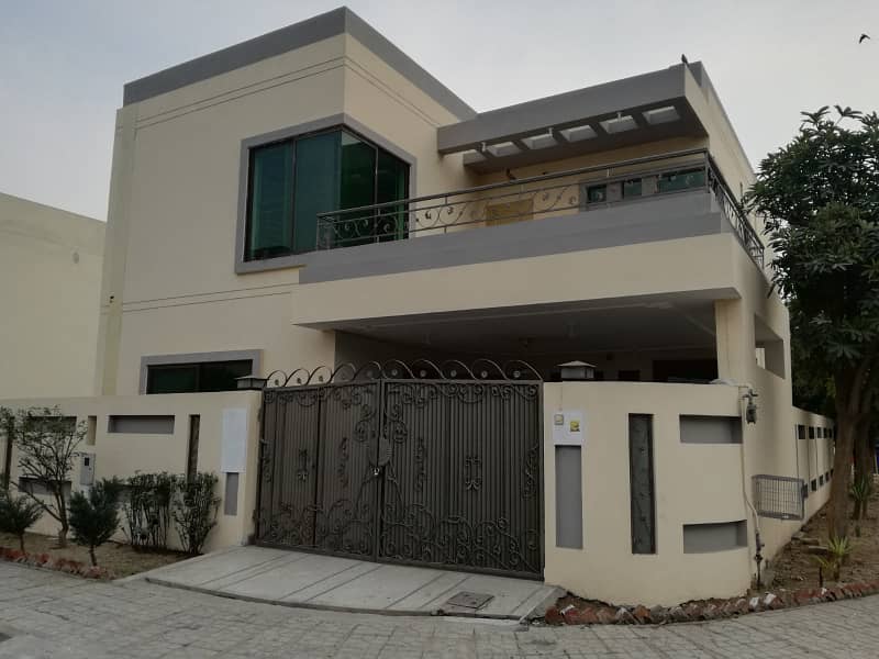 10 Marla Corner Owner Constructed House Near Talwar Chownk For Sale In Overseas A Bahria Town 0