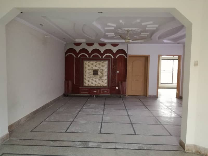 10 Marla Corner Owner Constructed House Near Talwar Chownk For Sale In Overseas A Bahria Town 1