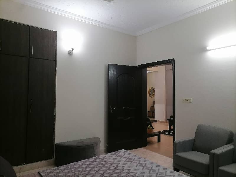 Get A 5 Marla Flat For Rent In Askari 11 - Sector C 17