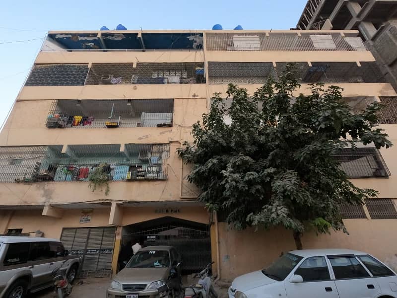 Prime Location Flat For Sale In Karachi 0