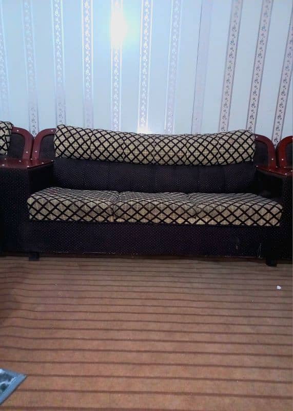 6 Seater Heavy Duty Sofa Set Slightly Use 1