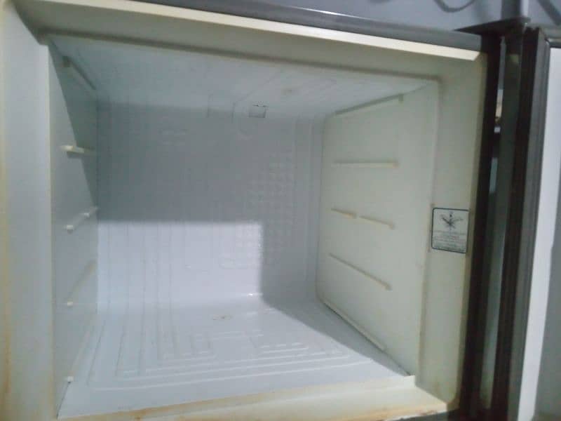 Dawlance Dabal door fridge 4