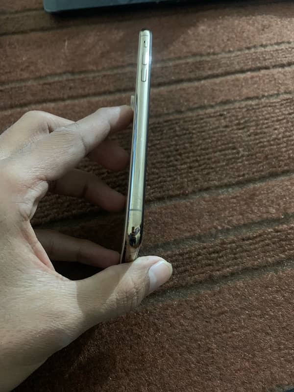 Iphone Xs PTA 3