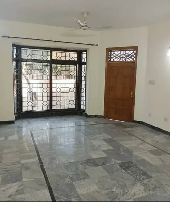 Beautiful 600 Square Yards Ground Floor Portion For Rent In G-11 0