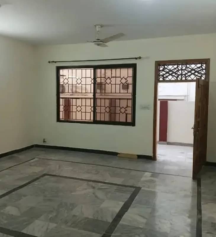 Beautiful 600 Square Yards Ground Floor Portion For Rent In G-11 3