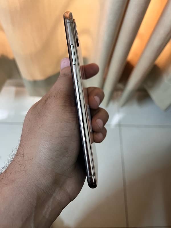 iphone Xs max PTA approved 2