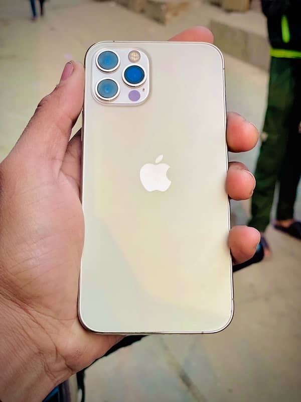 12pro 256gb gold factory unlocked not a jv what’s app 03096119324 0