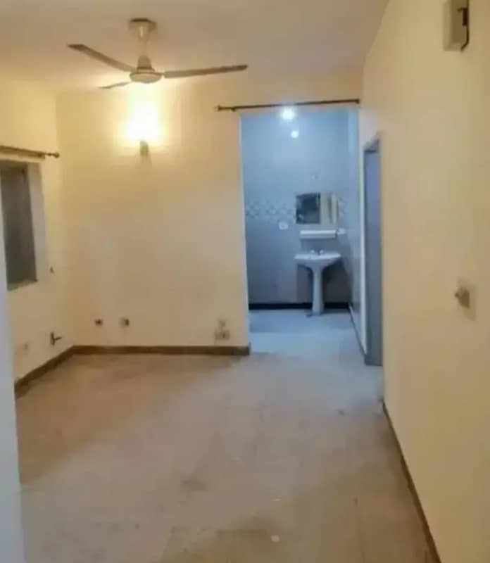 G-11/4 PHA D-Type First Floor Flat For Rent   G-11/4 PHA D-Type First Floor Flat For Sale 4