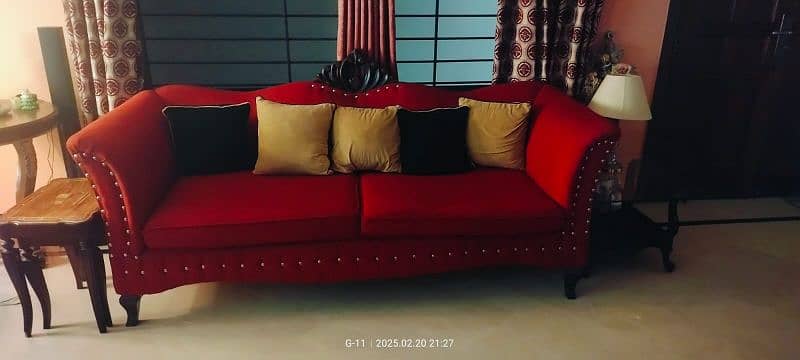 7 seater luxurious velvet red sofa set 3