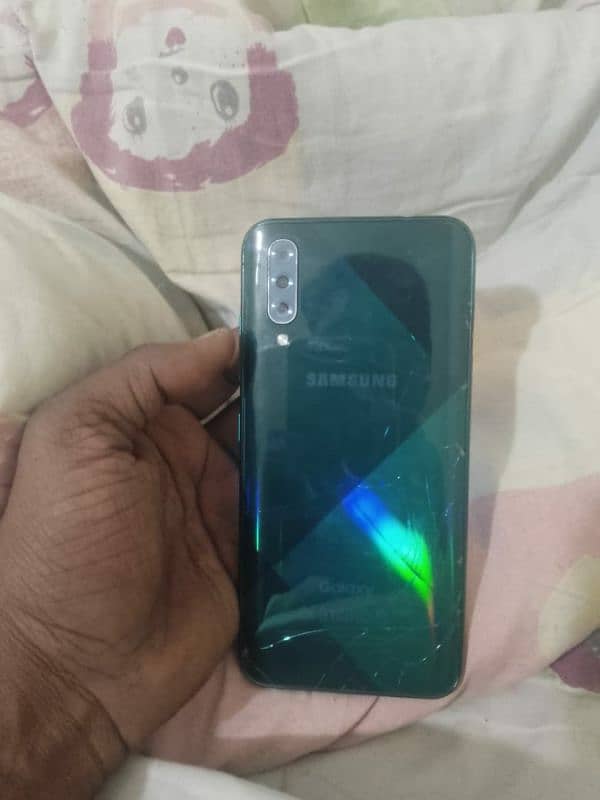 Samsung Galaxy A70s copy 4gb 128gb sim card ok glass crack pr workig h 5