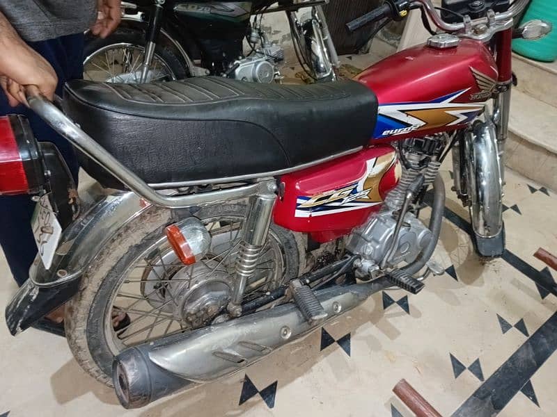 honda 125 2020model urgent sale 4