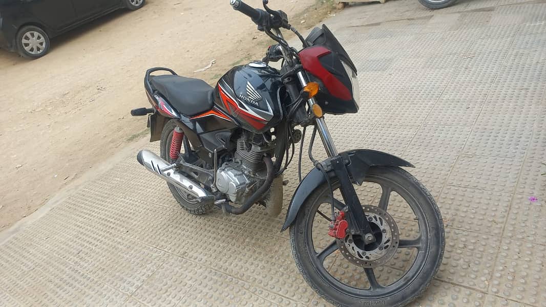 Honda CB 125F Model 2021 0