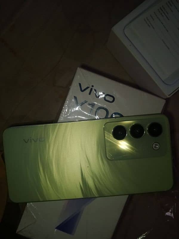 vivo y100 selling my fone I'm need to Mony 11