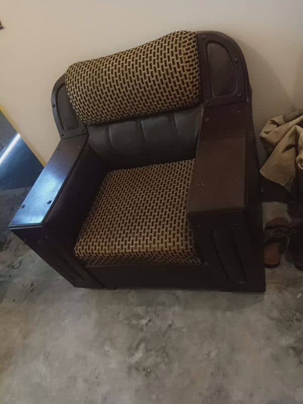 Sofa Set for Sale Urgent 1