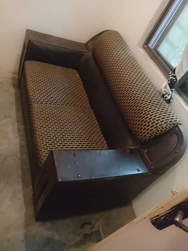 Sofa Set for Sale Urgent 2