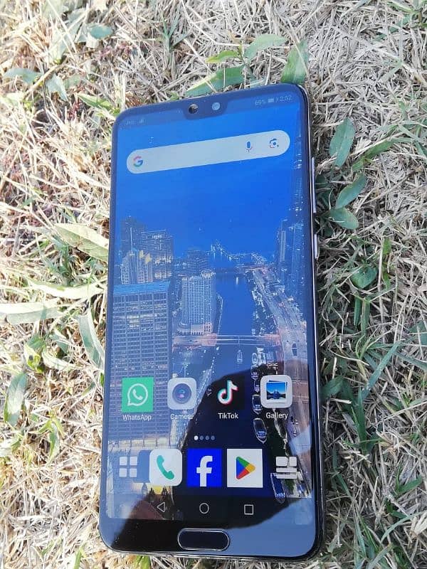 Huawei p20 pro condition 10by8.50 4