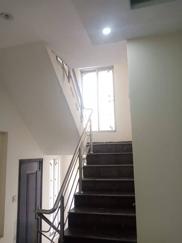 10 Marla House For Sale In Paragon City Lahore 4