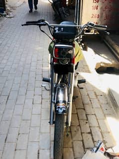 Honda 125 sale 118000 watsp#03108316033