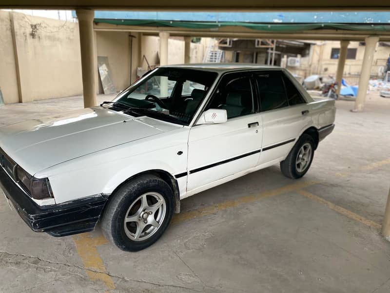 Nissan Sunny 1988 3