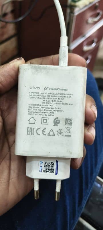 vivo v40 ka orgnal 80 wat Wala charger available 0