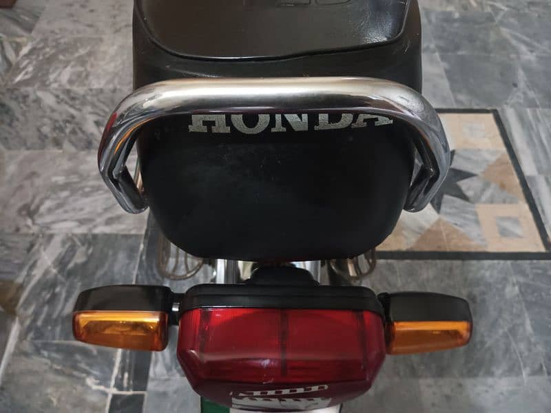 Honda CD 70cc 5