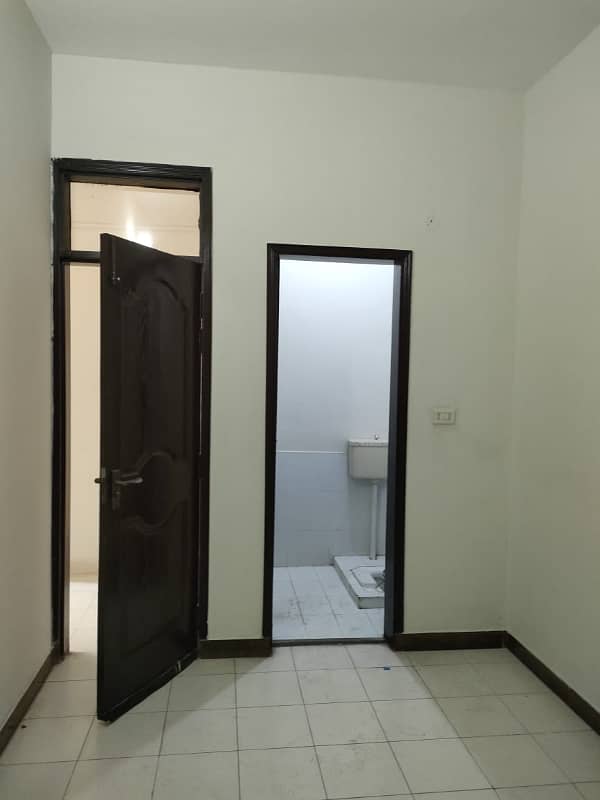 Beautiful View 10 MARLA 3 BED FLAT ON 5th Floor Is Available For Sale In ASKARI-11 LAHORE 13