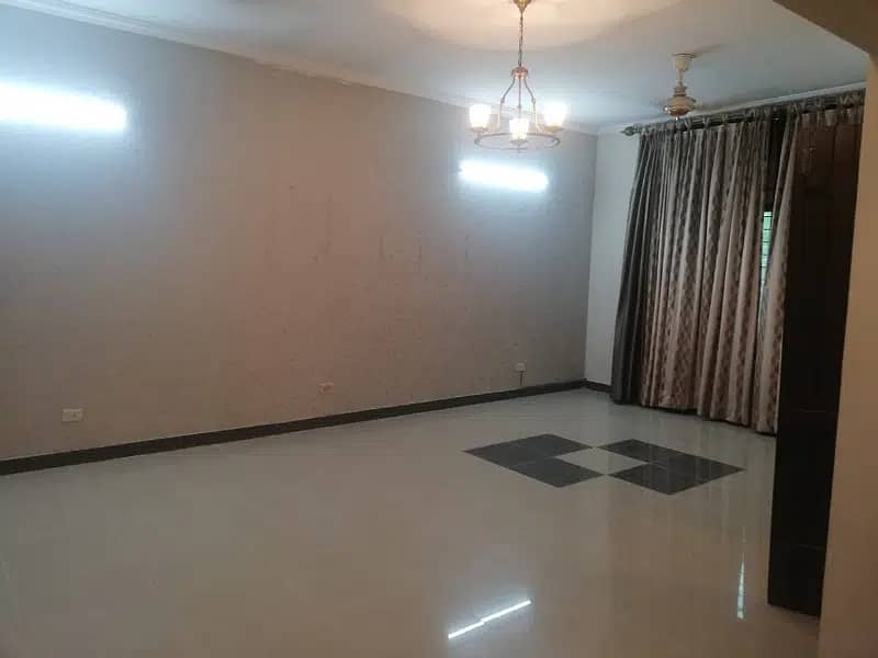 10 Marla 4 Bed House For Sale In Askari 10 Lahore 4