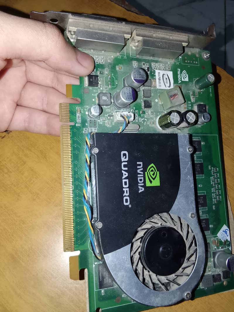 Nvidia Quadro FX 570 Graphic Card (Urgent Sale) 2