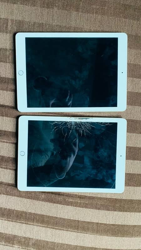 Apple Ipad 5th Generations 32GB Read Description 1