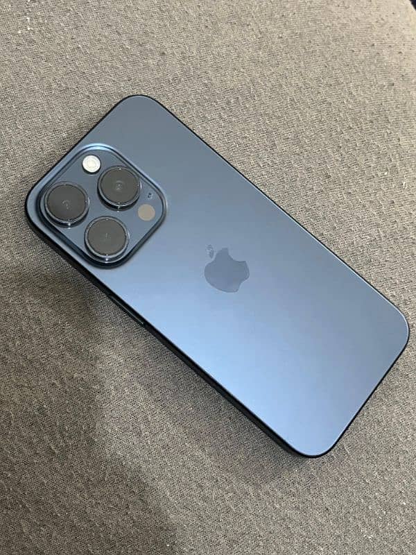 Iphone 15 pro 6