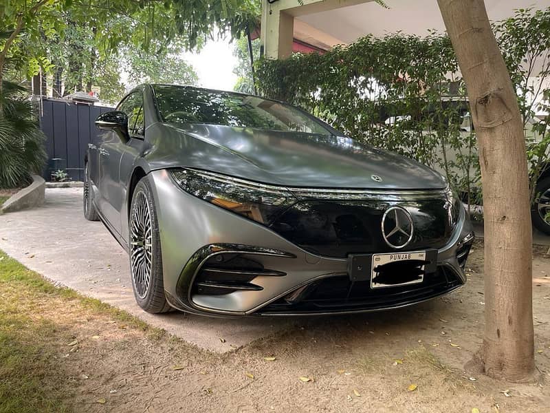 Mercedes Benz EQS 2022 full options 2