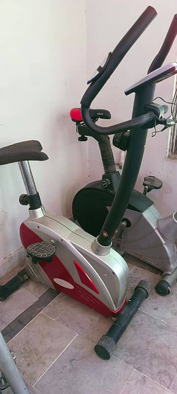 Exercise cycle elliptical spin bike recumbent back seat exercise 3