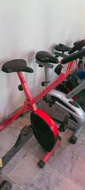 Exercise cycle elliptical spin bike recumbent back seat exercise 4