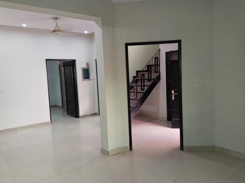 DREAM HOME OFFERS 05 Marla Full house Is Available For Rent In DHA Phase 3 Lahore At Super Hot Location. 3