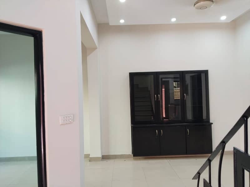 DREAM HOME OFFERS 05 Marla Full house Is Available For Rent In DHA Phase 3 Lahore At Super Hot Location. 6