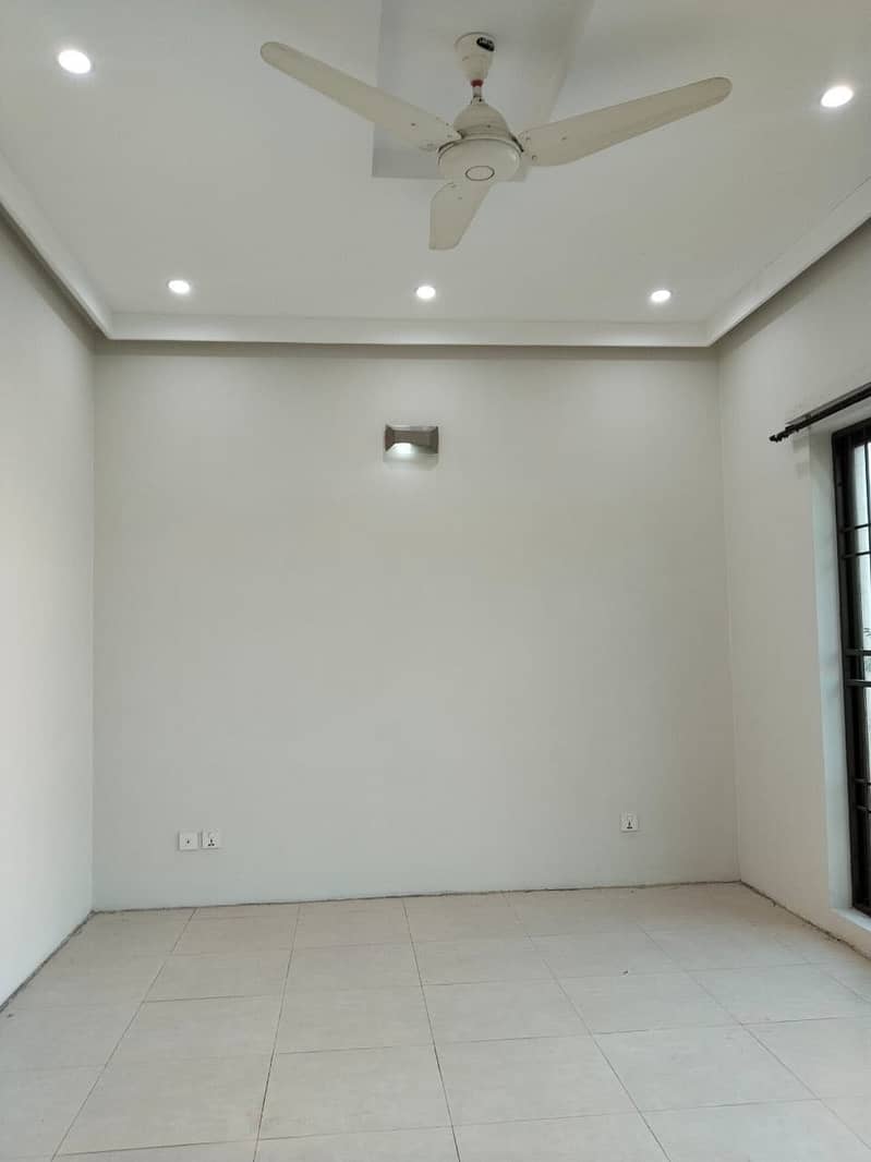 DREAM HOME OFFERS 05 Marla Full house Is Available For Rent In DHA Phase 3 Lahore At Super Hot Location. 17