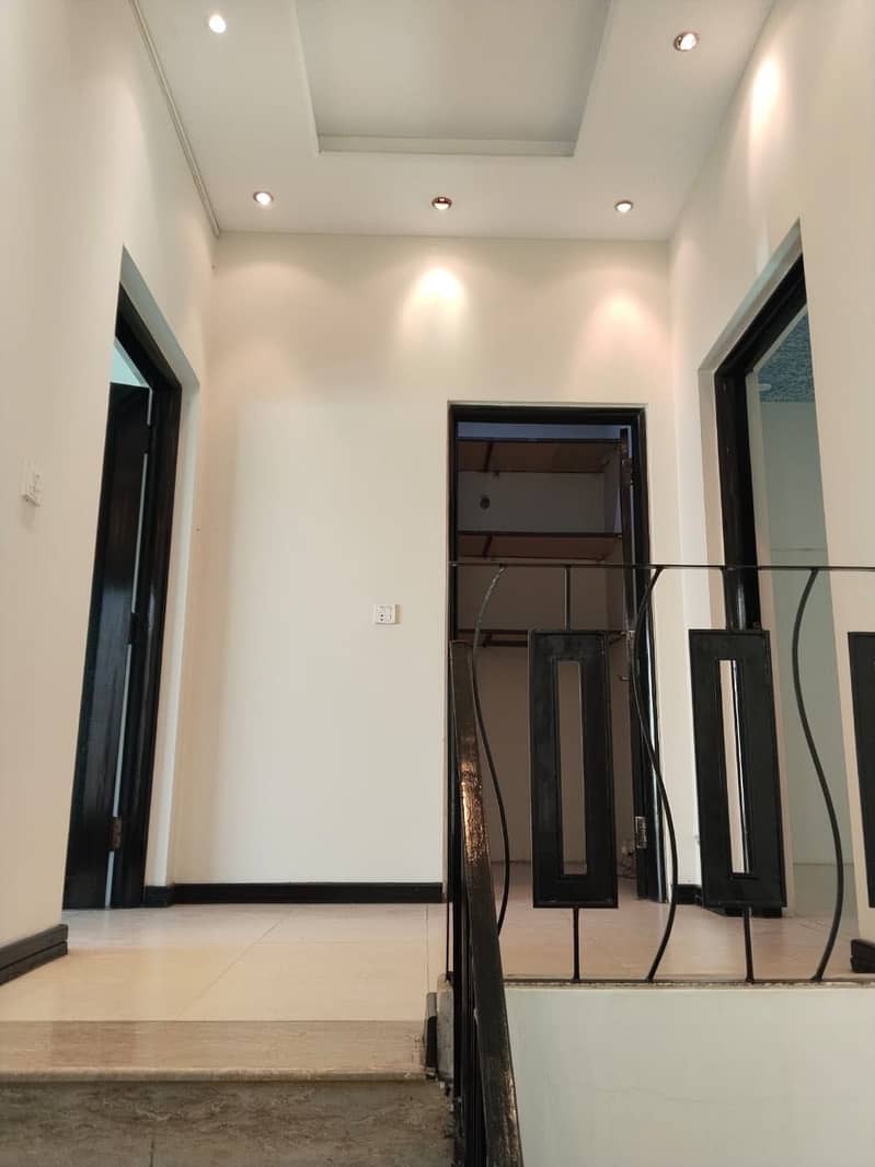 DREAM HOME OFFERS 05 Marla Full house Is Available For Rent In DHA Phase 3 Lahore At Super Hot Location. 18