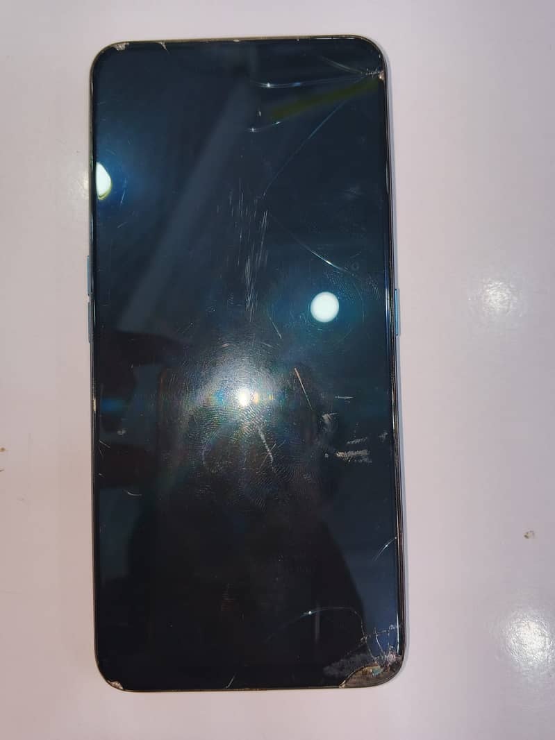 Screen damage but all parts in working position 1