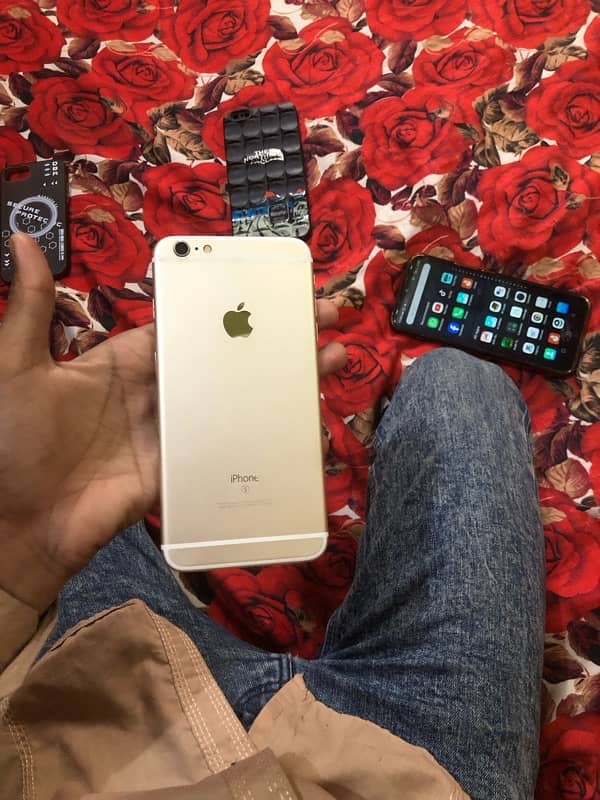 APPLE IPHONE (EXCHANGE POSSIBLE) 7