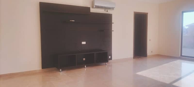 2 Kanal House For Rent In Dha Phase 2 U Block Near Park And Market Kfc 6 Bedroom 13