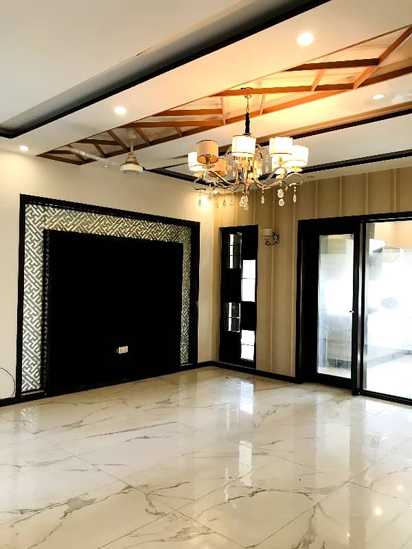 1kanal house for rent in dha phase5 5bed room hote location near merket 7