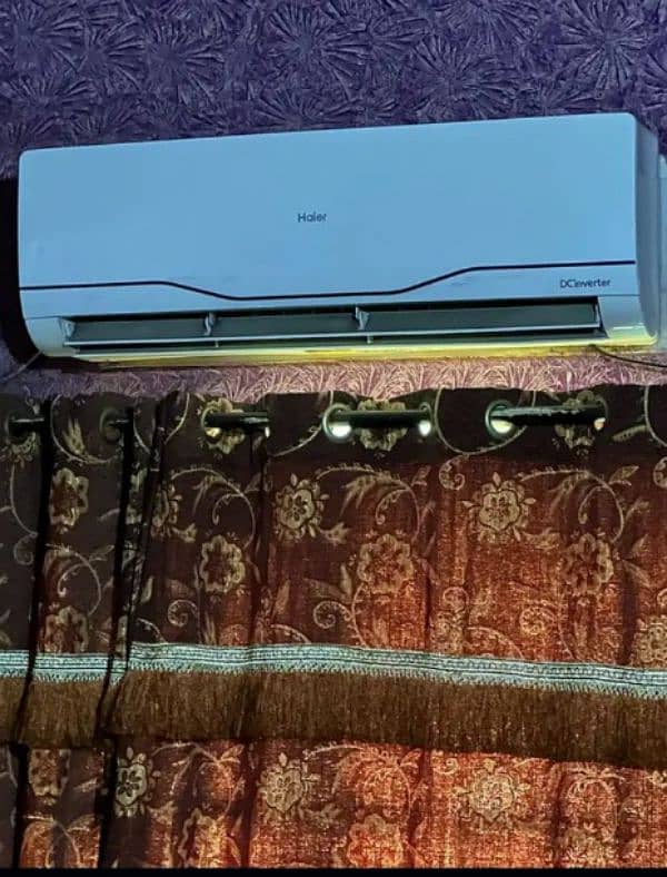 Haier 1.5 yon DC inverter heat and cool AC 0