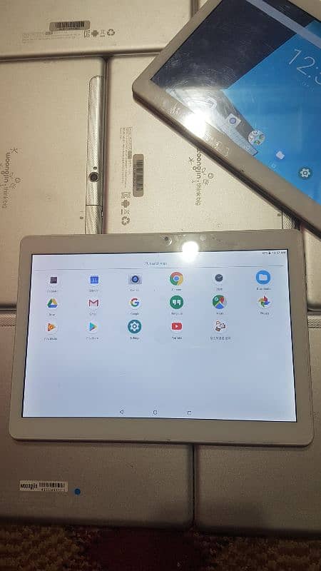 10 inch tablet 3GB ram 32GB memory 8000mah battery available in stock 1