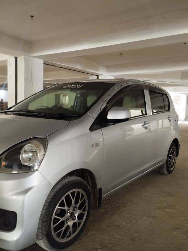 Daihatsu Mira 2014 1